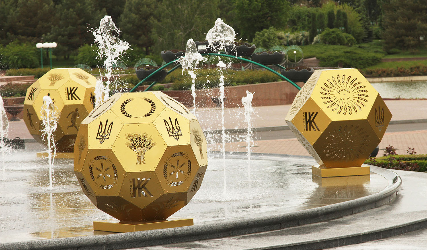 «ФК Колос» — Паблик-арт фонтан со скульптурной композицией - Фото №5