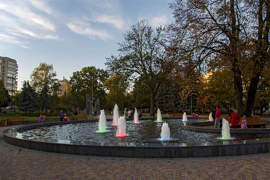 Комплекс водних об'єктів у міському парку - Фото №2