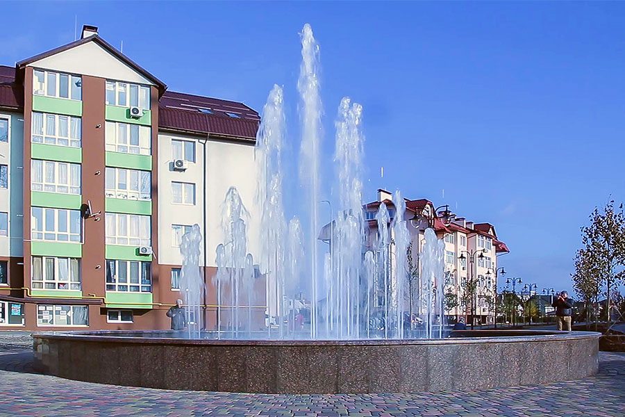 Водні інсталяції та каскади в житловому комплексі