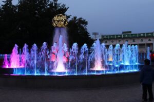 Скульптурный фонтан в парке Независимости
